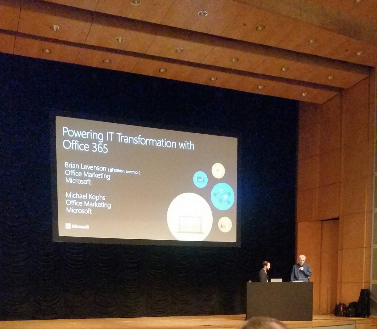 nchar's tweet image. At #MicrosoftTechSummit waiting for Powering IT Transformation with Office 365 by @brian_levenson