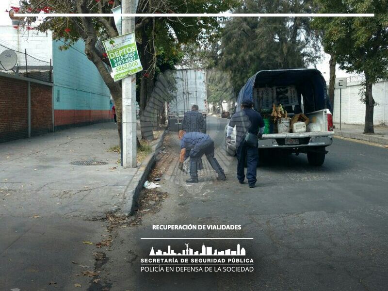 hiramalmeidae's tweet photo. En la delegación Iztacalco se retiraron 216 obstáculos usados para apartar lugares en vía pública, con el propósito de mejorar la movilidad. https://t.co/NCndUOMQwe