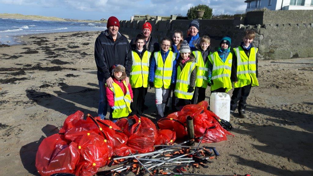 Anglesey_HL's tweet photo. Proud to support &amp; supply refreshments for #community #beachclean events in #Rhosneigr &amp; #Aberffraw for #springcleancymru #Anglesey #nwales https://t.co/aoXMFoP0dd