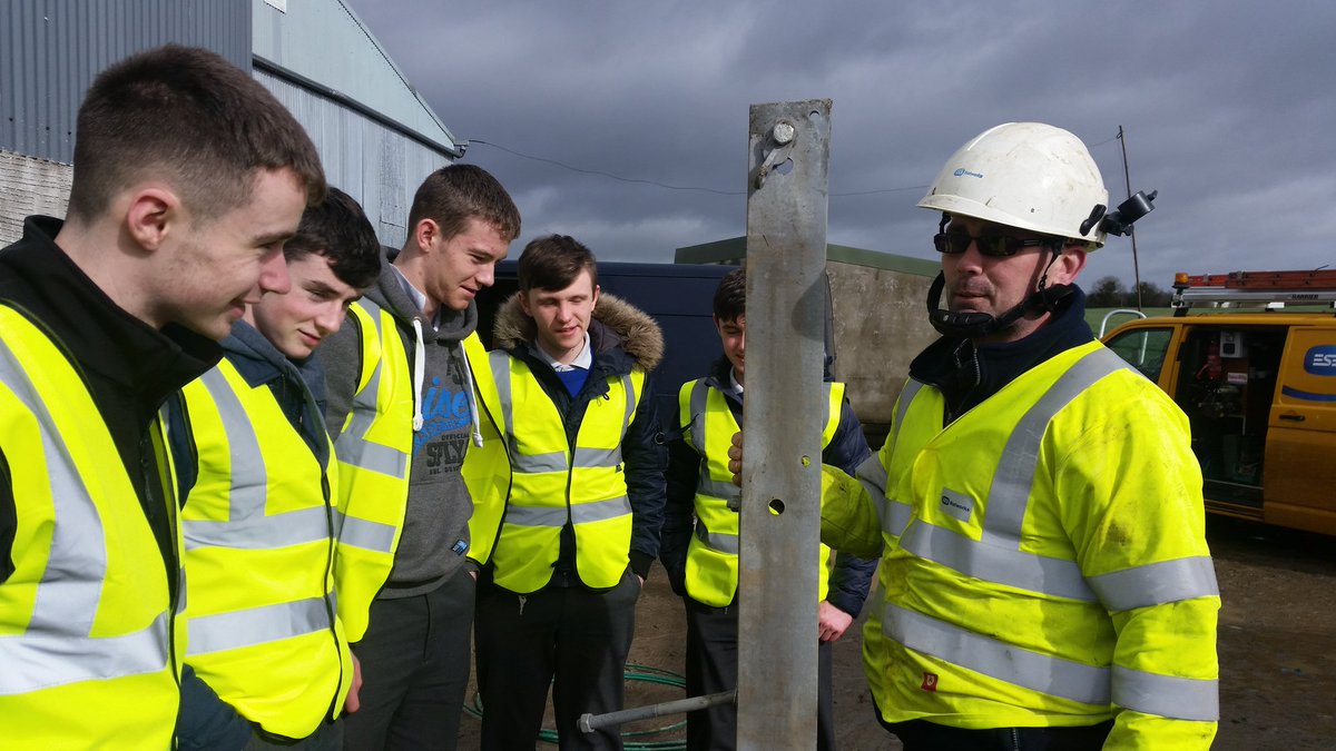 germainenoonan's tweet image. @EngineerIreland best of luck 4 an amazing #engweek from @BITCIreland @SmartFuturesIE .. @ESBNetworks Longford insight @ArdscoilPhadrai