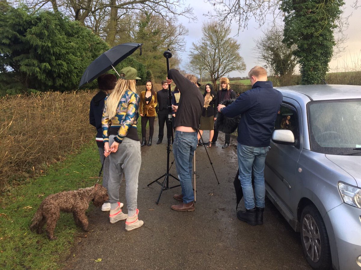 HarbyDolls's tweet photo. Out in the stunning countryside filming a catwalk in Leicestershire #models #dancers #fashionshow #events  

Harby Dolls- 01509649326 https://t.co/jEimSd7oG5
