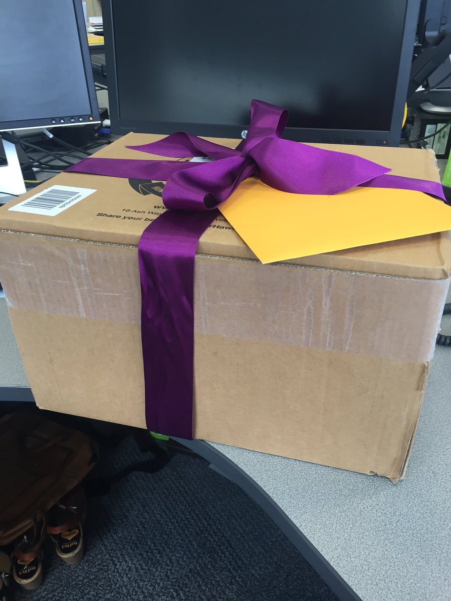 CaylinSSmith's tweet photo. Awesome gift from #bldpres colleagues! (beer from @TheBeerHawk) https://t.co/kJQmOxVvSC