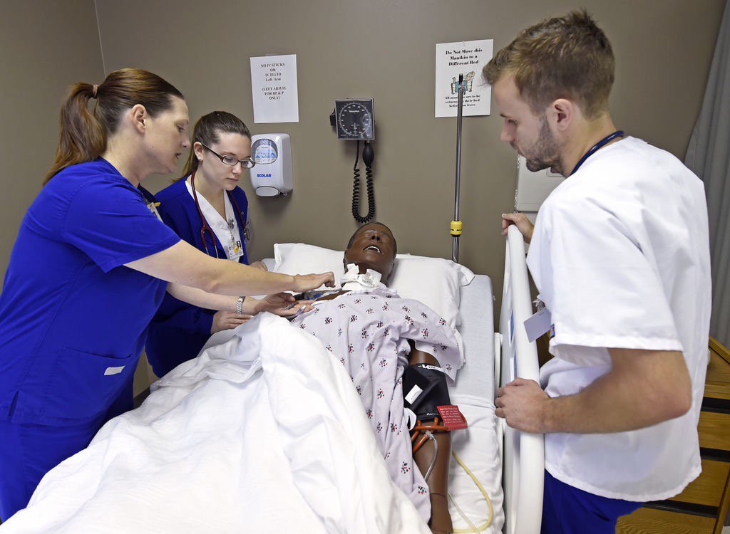 knappad's tweet photo. How Louisiana schools, hospitals plan to combat largest nursing shortage in modern health
 https://t.co/TesP4xhbu4 https://t.co/fmFwBshtK6