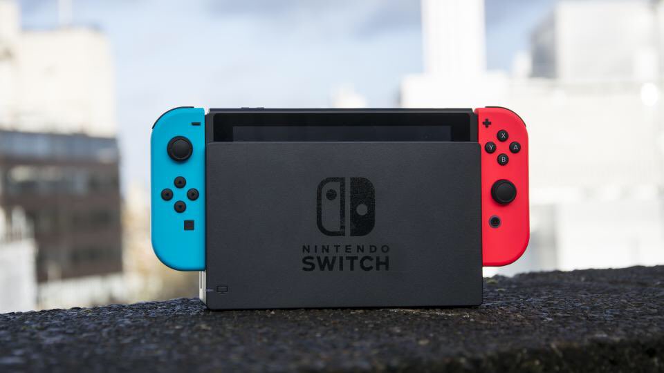 lNintendoSwitch's tweet image. Plus de 80 000 Nintendo Switch vendues lors du jour de lancement au Royaume-Uni ! Le double de la Wii U à l'époque ! #Nintendo