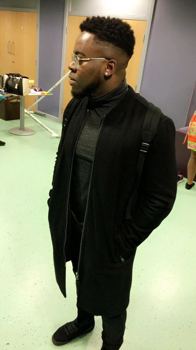 Hhervemk's tweet photo. On my grown man shit #RetroH https://t.co/xovECY2qd0