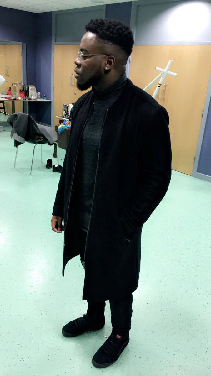 Hhervemk's tweet photo. On my grown man shit #RetroH https://t.co/xovECY2qd0