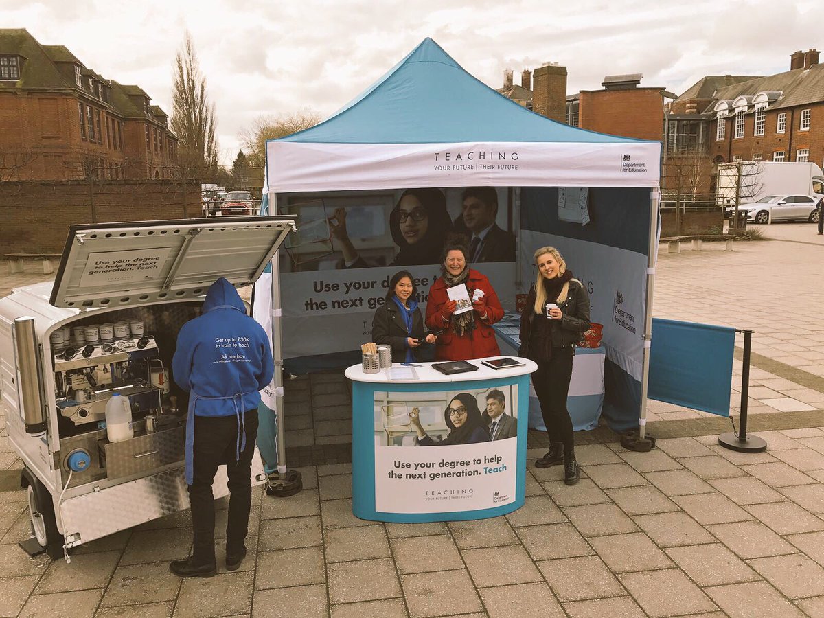 GradPromotions's tweet photo. @getintoteaching @Hullstudent head to The Piazza (outside library) grab a coffee and chat about a career teaching! https://t.co/lRDsMa2NZS
