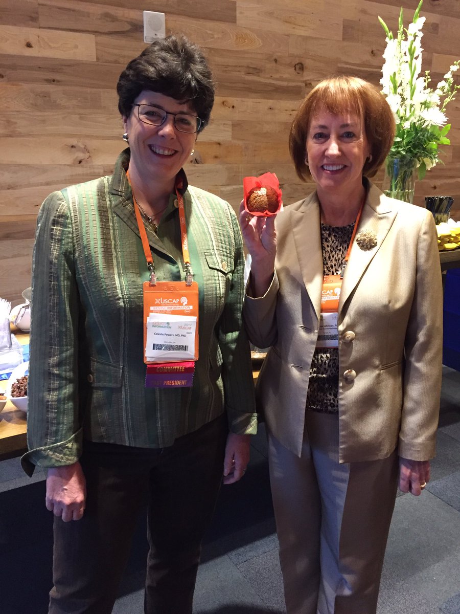 Sara_Jiang's tweet photo. Mentors at the Table happening now Room 220! Come meet @celestepowersmd and Dr. Johnson! @TheUSCAP #USCAP2017 https://t.co/wZsuHBRnDE