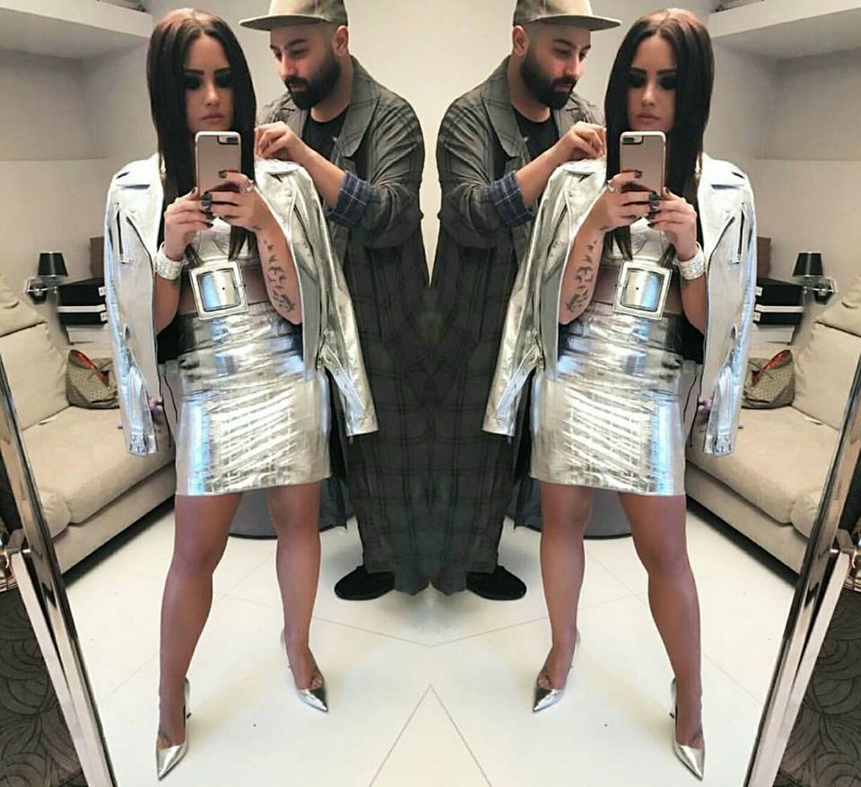 jemiforever7's tweet photo. #iHeartDemi #BestDressed #iHeartAwards https://t.co/DEApZdNCnA