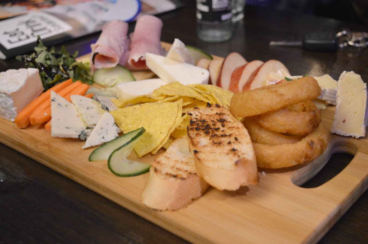 newgirlintoon's tweet photo. Sharing platters &amp; cocktails at @CafePurple321 - my highlights for Sunderland Restaurant Week https://t.co/JX5pCBopUH #eatdrinksunderland https://t.co/b2u5kP7hEV