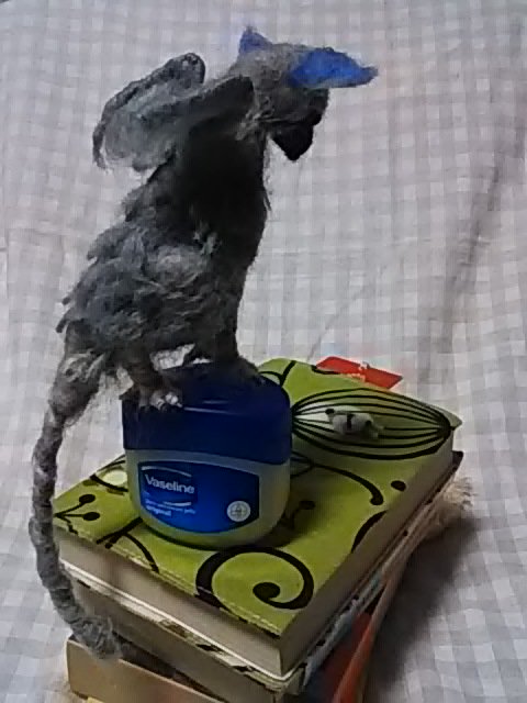 randringnoa's tweet image. 昨日の羊毛フェルトのトリコに手を加えた。#人喰いの大鷲トリコ