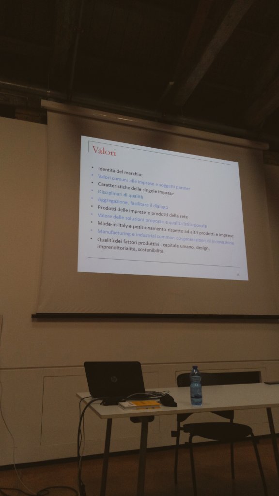 Annapupi1's tweet photo. I valori che condividiamo con @fondve @allcafoscari #allcafoscari #designinitaly #identità #progettovede #mondaymotivation https://t.co/OFenpIbmhk