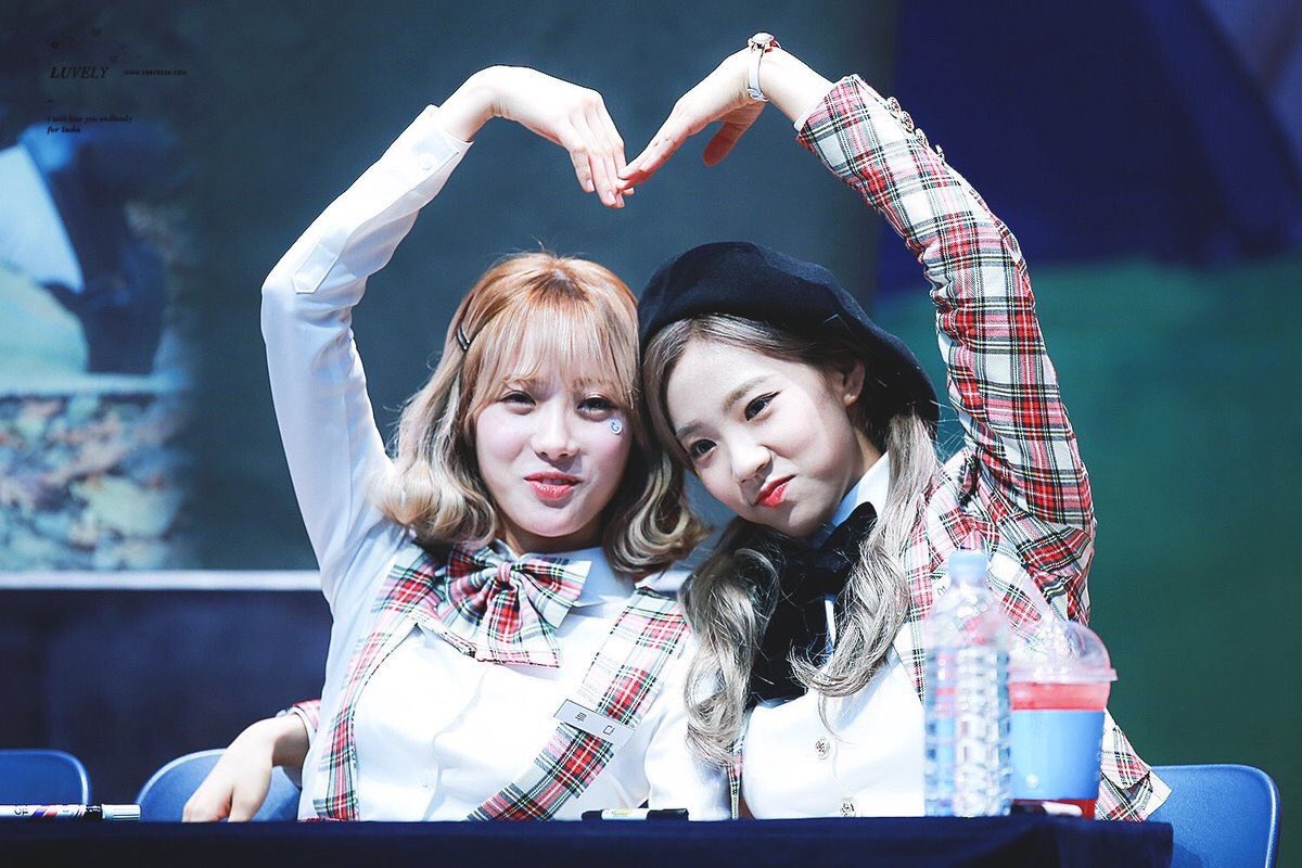 그리고 ㅋㅋㅋ 내 하트도 받아주세요 ♡