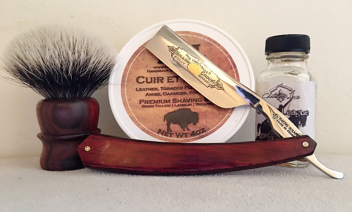 #SOTD <a href="/landlgrooming/">Declaration Grooming</a> Cuir et Espices, <a href="/ArtesaniaRomera/">Artesanía Romera</a> 30mm Chubby 2 Woods, Thiers Issard 6/8 Bison, @ChatillonLux Gratiot League Square