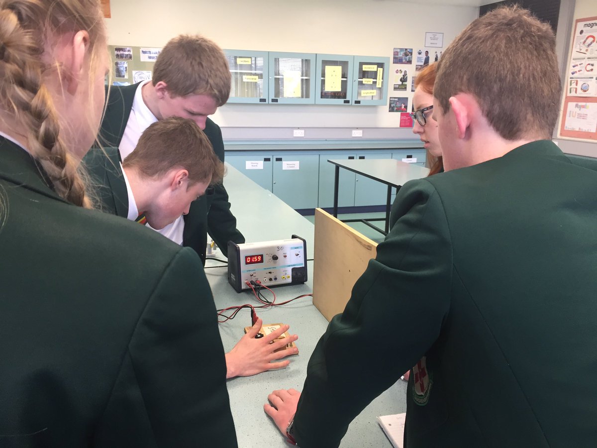 fsleclipse's tweet image. We were doing doing some reaction tests this week for testing the quickest reactions for the big competition later this month #F1inschools