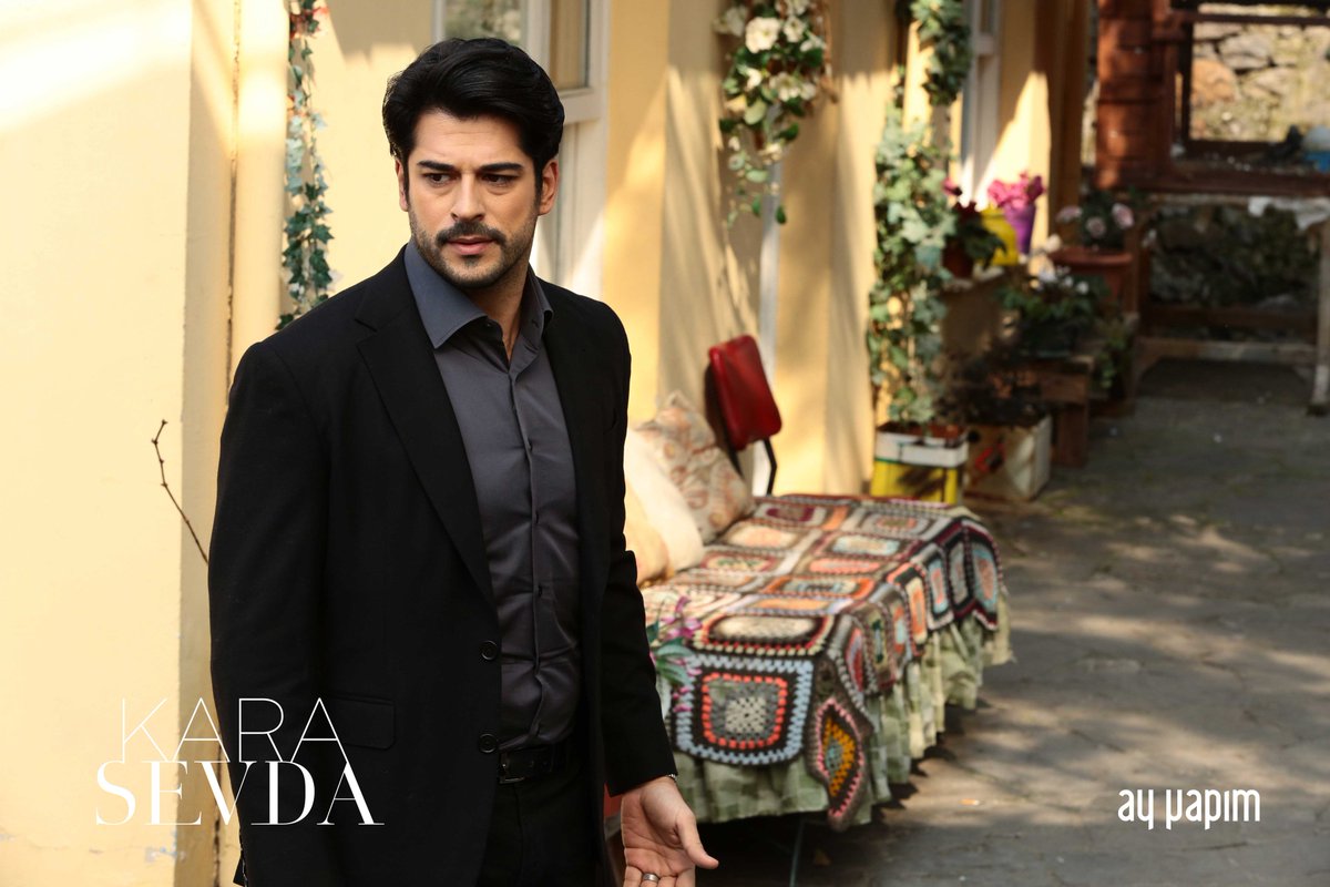 ayyapim's tweet photo. Zeynep için oyun bitmişken yeni bir el açılır. 
#KaraSevda yeni bölümden fotoğraflar ve özet için https://t.co/hs81lx46UM https://t.co/wigiFI55ao