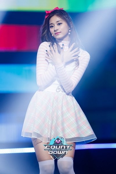 Tzuyu Updates Pic 513th M Countdown Knock Knock Performance Pictures Update 1 T Co Veqalxowzo Tzuyu 쯔위 子瑜 ツウィ Twice 트와이스 T Co K3lurqkrm7