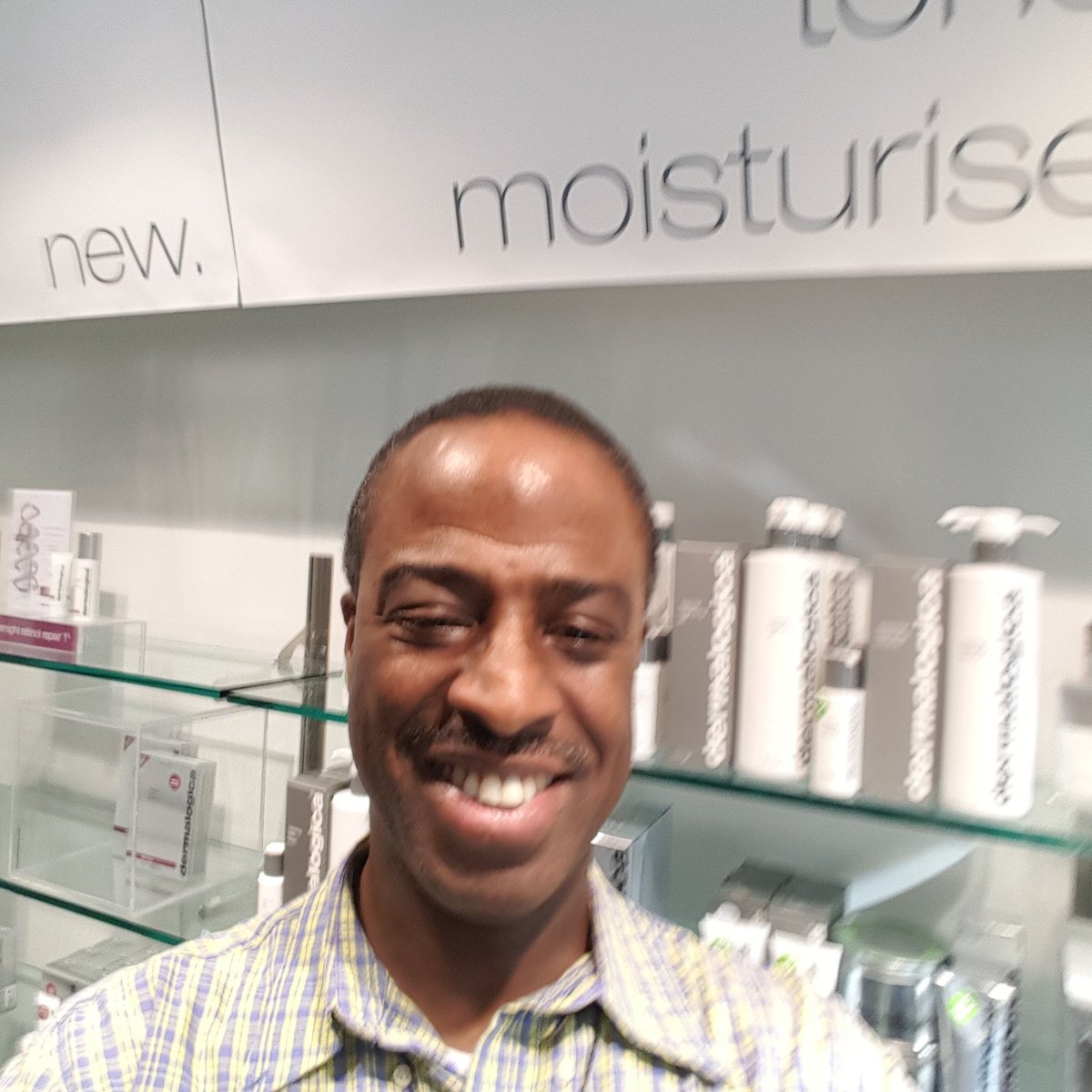 Tranquilstate's tweet photo. Sylvester of Tranquilstate.
Had a skincare training on eczema &amp; rosacea. Great session. Now I can help clients who have these conditions. https://t.co/kquecqSr5z