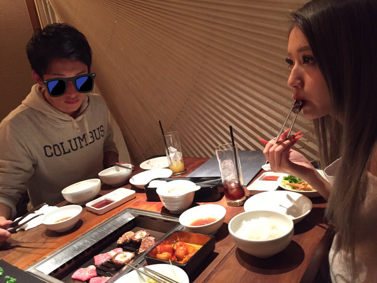 michopaaaaa's tweet photo. 肉が大好きだけどしいたけも大好きなんです、、、てどんだけしいたけ食べてんだ🍄サングラス男はコロンブス兄貴です。撮影者:まま https://t.co/kgEKgfMHqI
