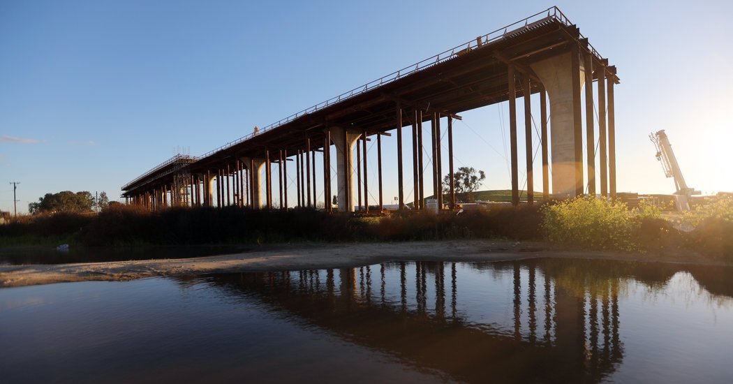 gabriel_hussy's tweet image. In Silicon Valley, Caltrain Upgrade Is… dlvr.it/NYLj9v #Transit_Systems #Infrastructure_Public_Works_ #San_Francisco_Calif_