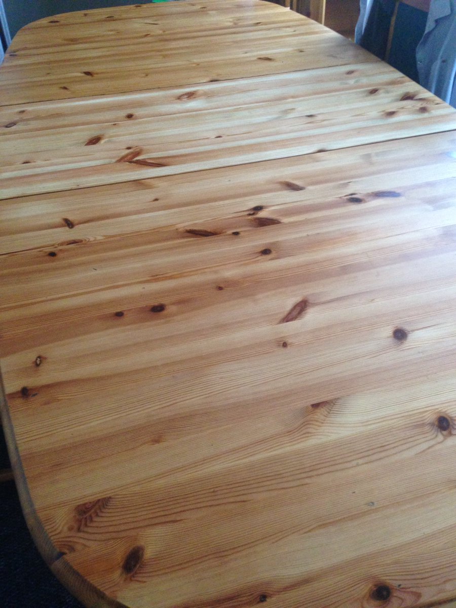 ProDecPainters's tweet image. Table top power sanded and finished in Osmo oil 👌