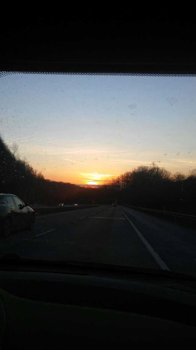 kellyannwildman's tweet image. because the memory of a day like today, can get ya through the rest of your life 💕#yesterdaythoughts #sunset #almostheaven