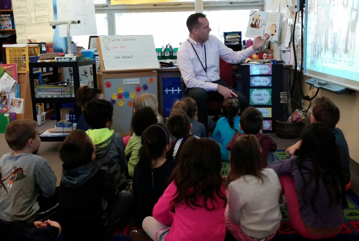 mrslibbyFM's tweet photo. Students were excited to have @ttusupt read to them as our #communityreader! Thank you for coming in Mr. Morrison!
#fullermeadow #ttuchat https://t.co/9wiu3dYmYl