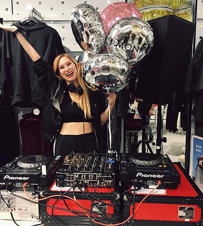 LeedsMusicDrama's tweet photo. Check out #1 of our #WomenInMusic Series feat. DJ, writer and digital marketing extraordinaire @MoonchildLu #iwd2017 https://t.co/vCZ4XKhwxf https://t.co/CHhGDsj32o