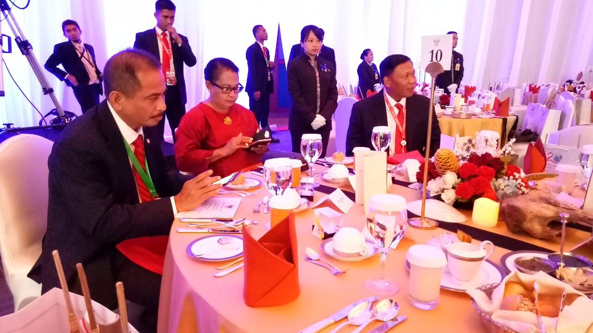 KemenPariwisata's tweet image. Menpar @ir_ariefyahya hadir pdacara Gala Dinner KTT IORA 2017 di Plenary Hall, JCC Senayan (6/3).
#wonderfulIndonesia #IORA2017 #iora2017