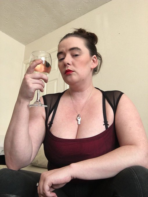 At least the prosecco is entertaining! Come amuse me now! https://t.co/FaVMUm7I4D #femdom #webcam https://t<a href="/tag/femdom"class="tags"><span>#femdom</span></a><a href="/tag/webcam"class="tags"><span>#webcam</span></a>
