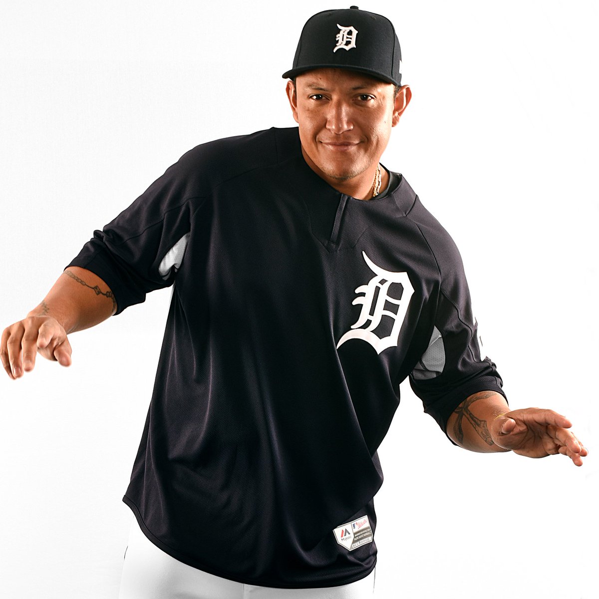 Majestic Athletic on X: Miggy groovin' in the new 2017 Majestic Pre-game 3/ 4-Sleeve Batting Practice jersey #myteammycolors #SpringTraining  @MiguelCabrera @tigers  / X