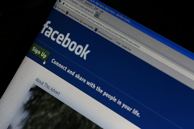 SCAM: Police warning about Facebook 'dead' celebrity news posts dlvr.it/NYMBvs