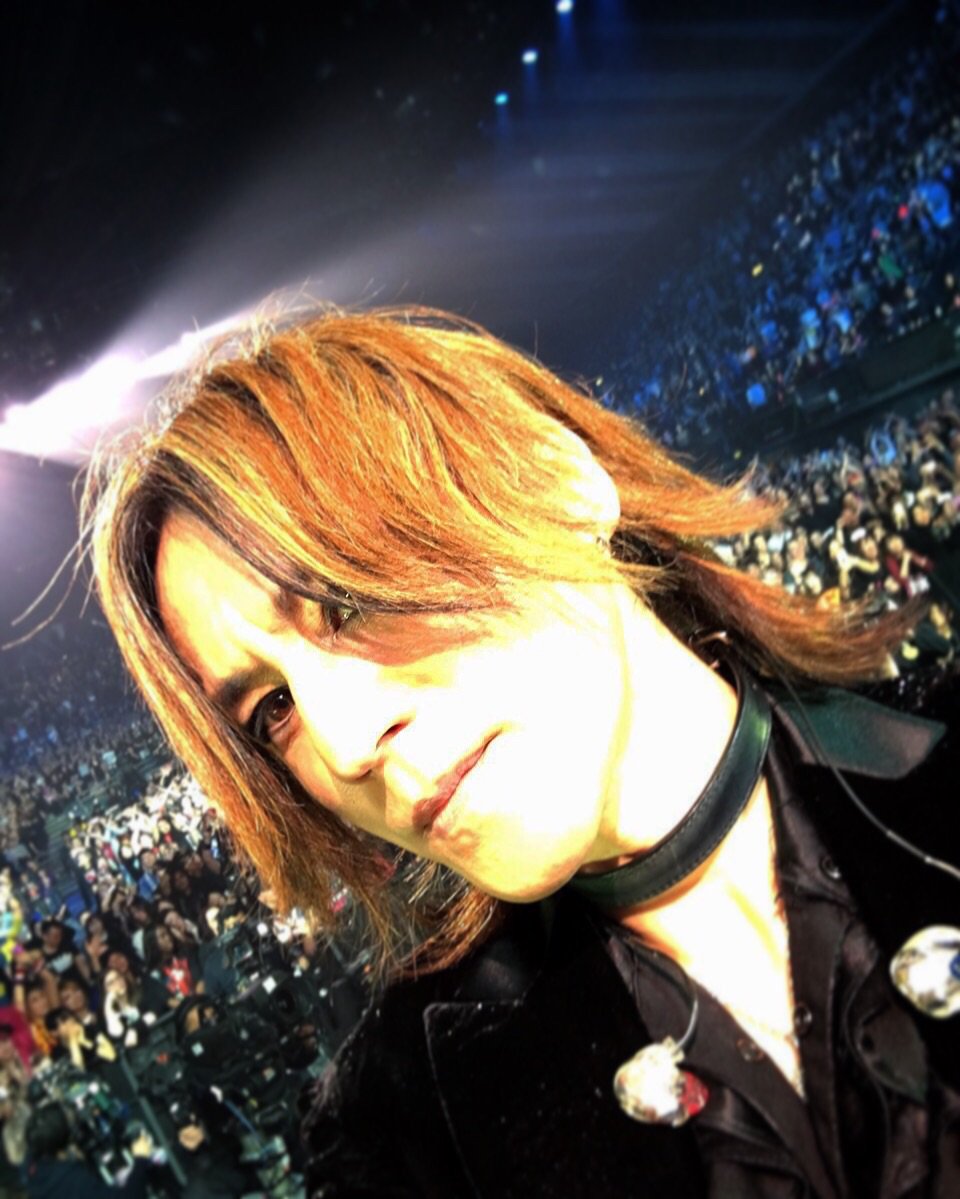 SUGIZOofficial's tweet photo. From London with Love 0304!! https://t.co/afY4NK82hD
