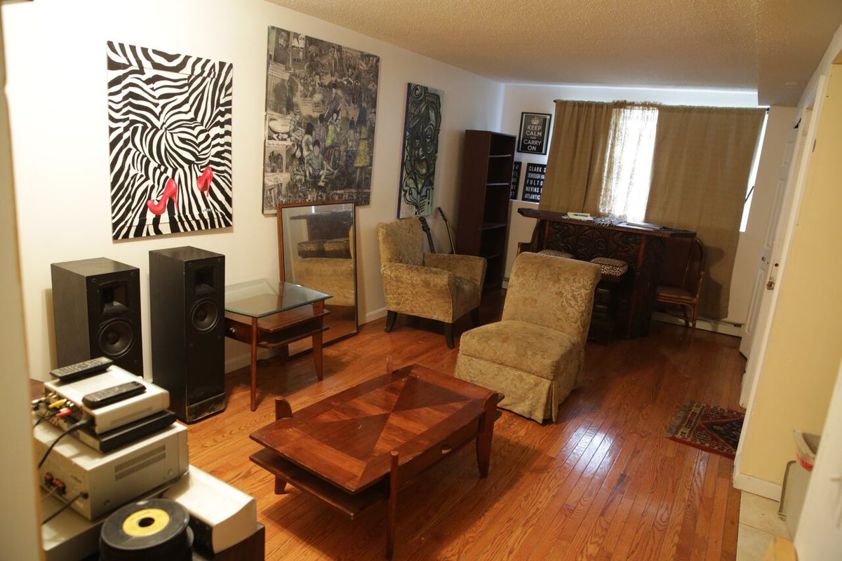 SupaNovaNRO's tweet photo. @Payfully ... great service app for airbnb hosts..  Im in ! 
#Str8OuttaBklyn https://t.co/RmjreVTIBN