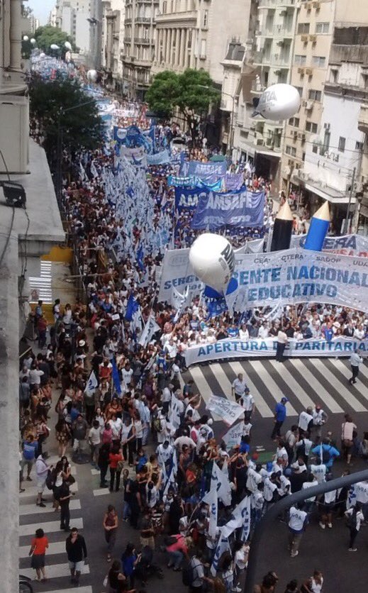 albertodefazio's tweet photo. #docentes 
Lastima feo día... https://t.co/QhRinLgXh6
