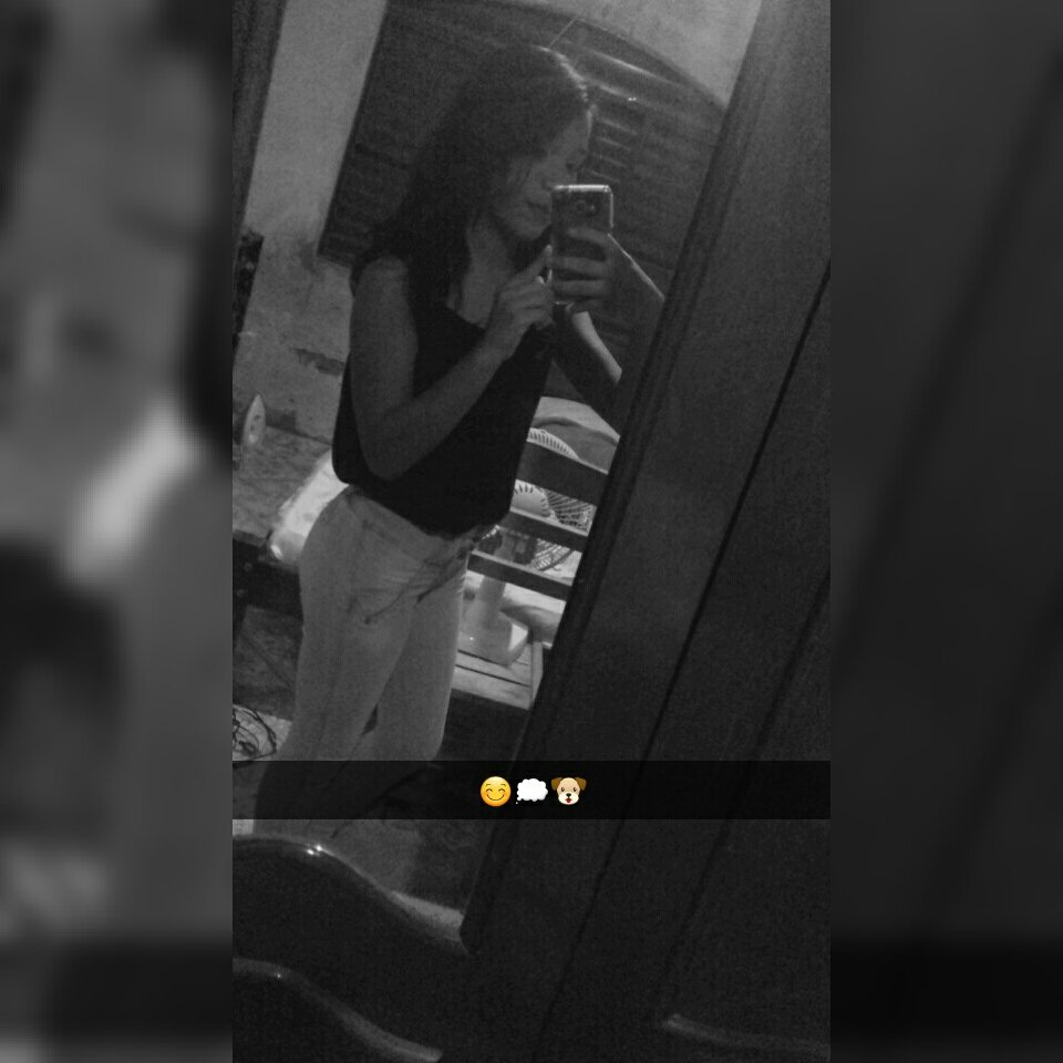 Thaynaara5's tweet photo. #Taaarde ' ❤🍃😍😁✌ https://t.co/8KPGXx7Cbx