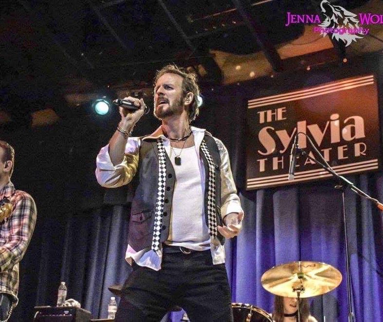 NeilNovember_'s tweet photo. Shots from the @BadIncmusic show at @sylviatheater in #YorkSC on 02.25.17. Thx 2 @JWolfPhotos 

#BadIncorporated

https://t.co/xl4Sz9eyUw https://t.co/SQMr5gL5f8