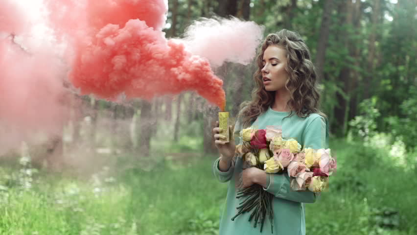 Dünyanın en tehlikeli yeri;
sevdiğini sanan bir erkeğin beyni,
Dünyanın en güzel yeri;
gerçekten seven bir kadının kalbi.