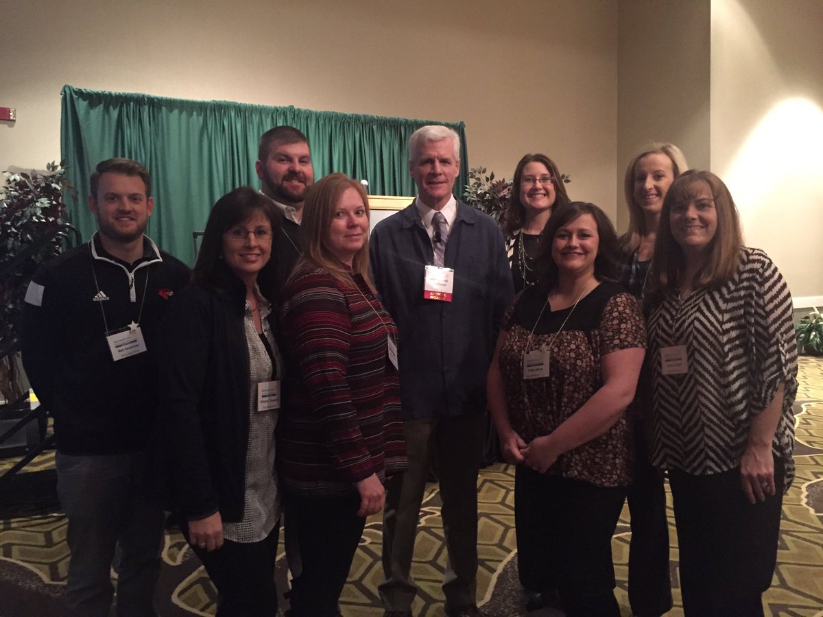 jasteffens's tweet photo. Team Clinton ready to learn from @rickwormeli2 today at #SHOWMEPD17 #CSDPD https://t.co/QxItNHASMm