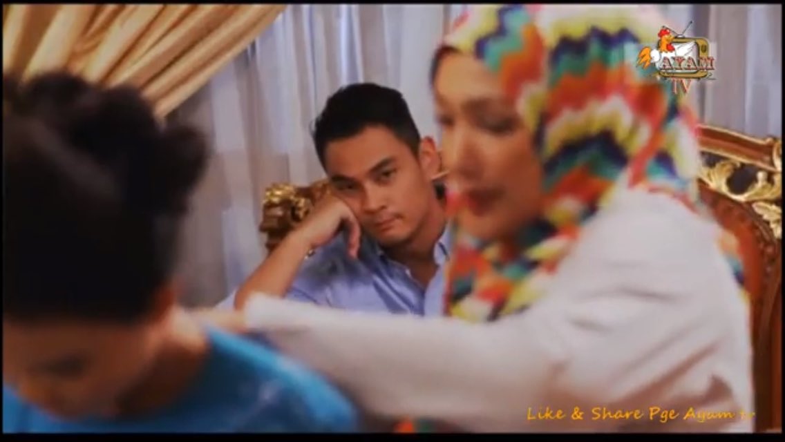 Rengfars's tweet photo. #diabidadariku apa pandang2 tu en ammar @HisyamHamid7 https://t.co/VzJ3riApNT