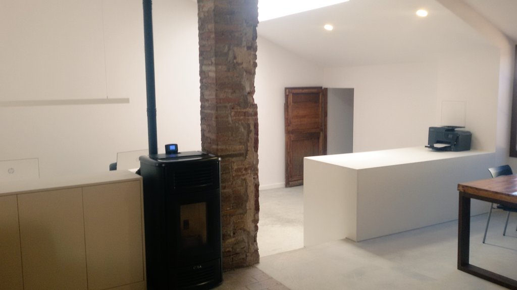 sergiburgada's tweet photo. Avui iniciem una nova etapa. Transformem l'espai, en aquest cas, pel nostre despatx. Contents i il·lusionats en aquest camí. #arquitectura https://t.co/8v2GdPtw8s