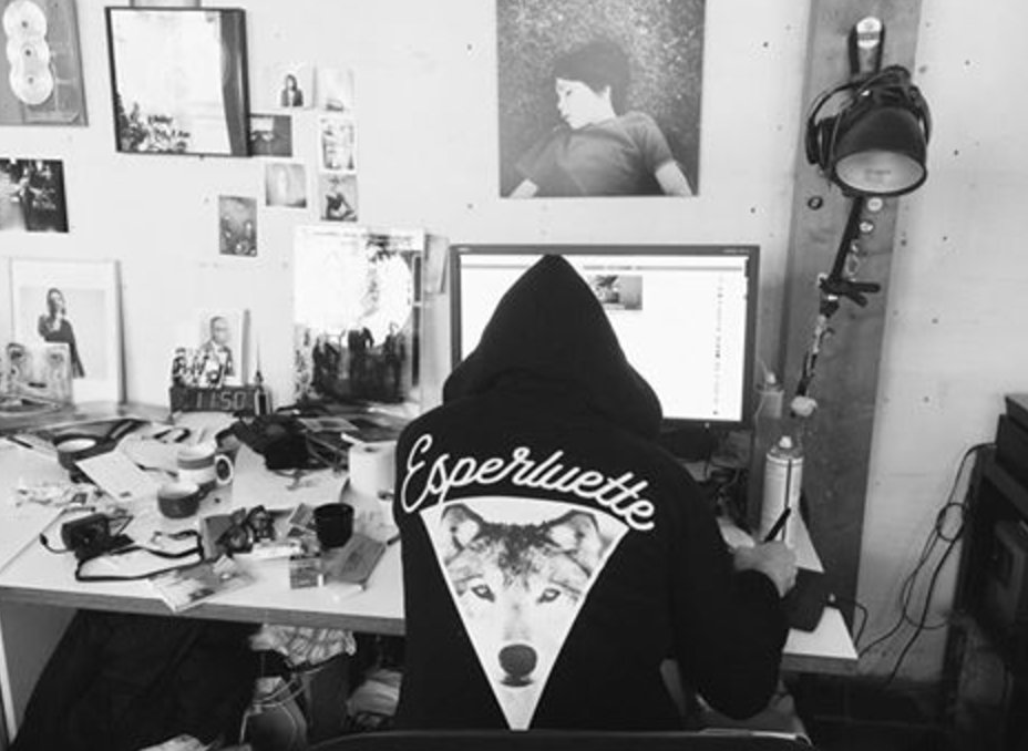 <a href="/jdoreofficiel/">Golden Julien</a> vu par <a href="/YannOrhan/">Yann Orhan</a> ça donne du #Love pour le &amp; Tour
#RT
smarturl.it/JulienDoreTour…