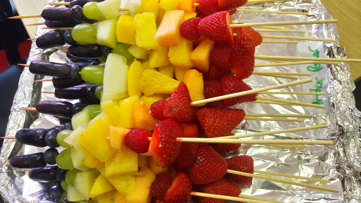 headteacher_'s tweet photo. Following our no cakes or sweets for birthdays, wonderful healthy food @charltonmanor from parents. These fruit kebabs. https://t.co/GjYj7a0nEl
