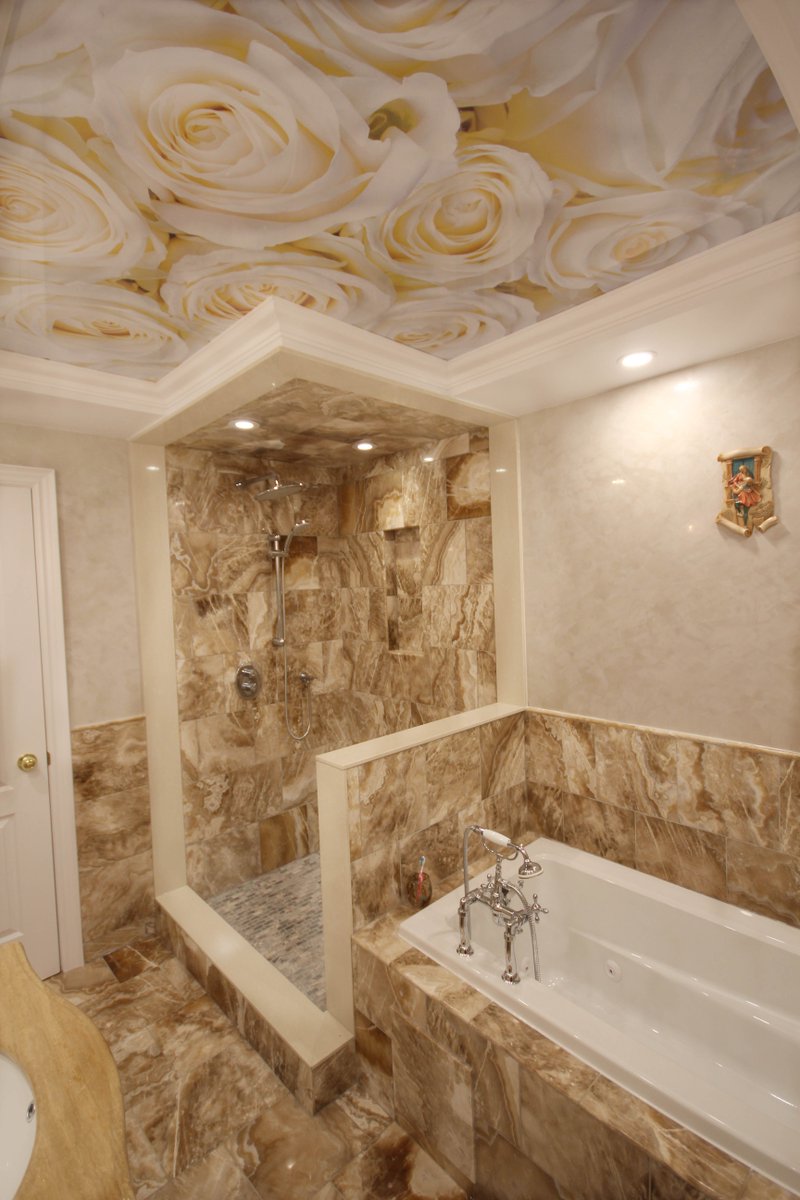 Laqfoil's tweet image. Do you like flowers? #printedceiling #bathroom