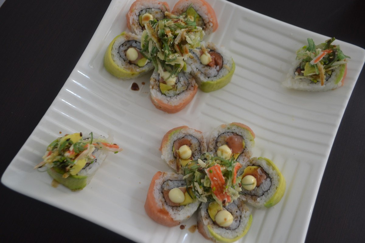 sakebluesushi's tweet photo. Nuestro menú está hecho justo a tu medida ¿Te gustaría probarlo? te esperamos en la calle 14 entre carreras 18 y 19 de #Barquisimeto https://t.co/FatL8vkeyG