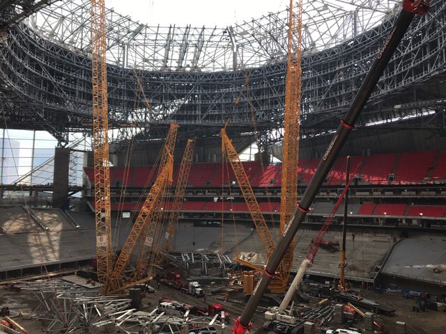New #Falcons Dome is insane.That ring around the top is a 6 story TV! #massive flyby video - youtu.be/SPKP7FaiqEE