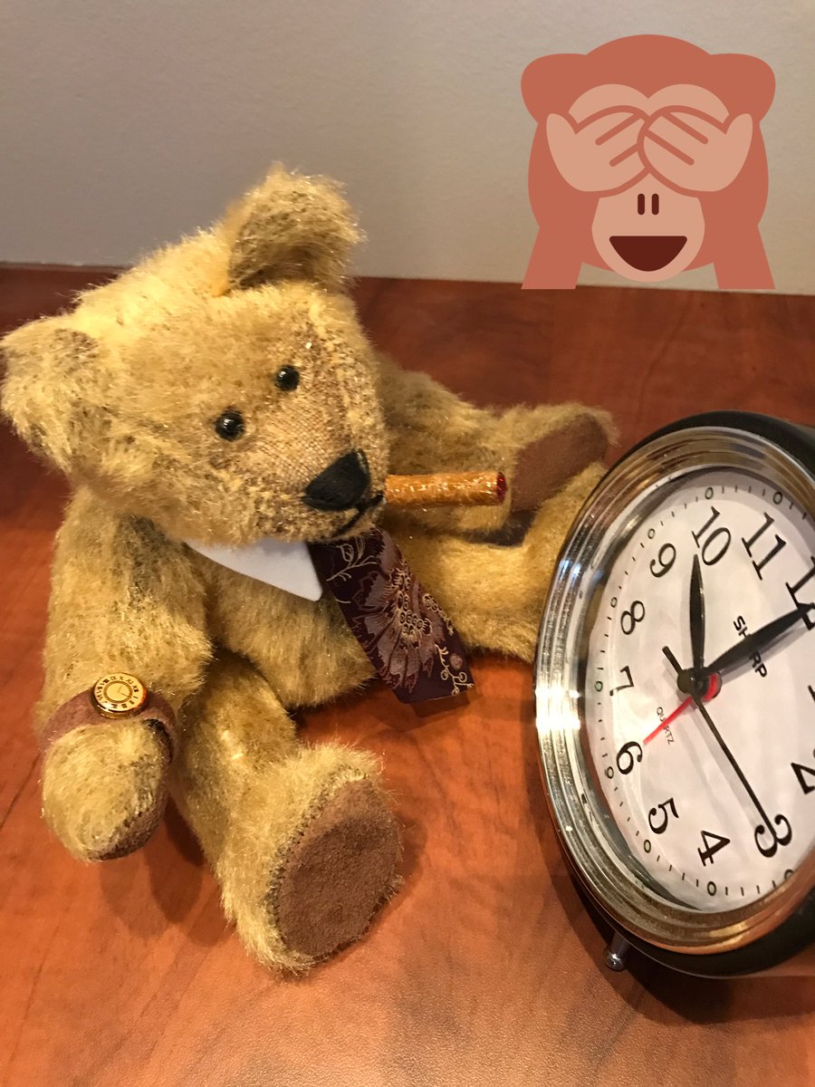 BCTogs's tweet photo. Aficionado the Cigar Bear caught @BCTogs watching the clock. Waiting for his "honey." #cigar #smokininstyle #aficionado #caughtoncamera https://t.co/wWHZnMj20y