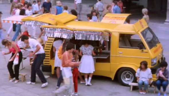 車内に色々なモノが搭載されてるワゴン車に燃える。なので『忍者戦隊