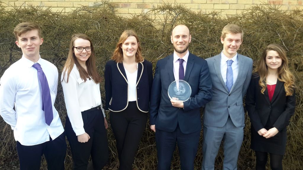 stbedesredhill's tweet photo. St Bede's Economists - Champions of Southern England in Bank of England Target 2.0 competition - https://t.co/xDqOwFJVsZ #BoETarget2 https://t.co/vDFBZmRat9