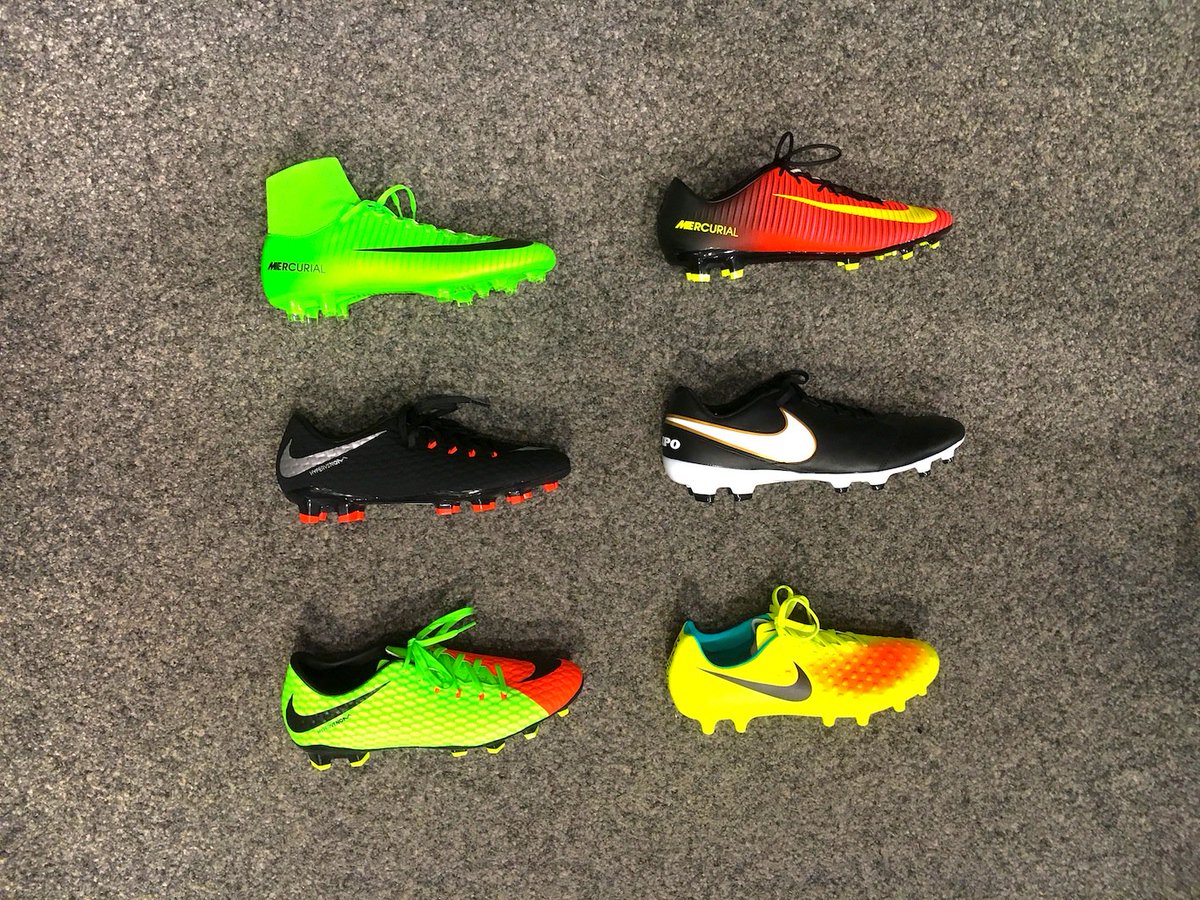 Laktat_Lounge's tweet photo. Unsere Herren Fußballschuhe von Nike @nikefootball #tiempo #mercurial #hypervenom #magista #allesda https://t.co/PPxnMtkhXR